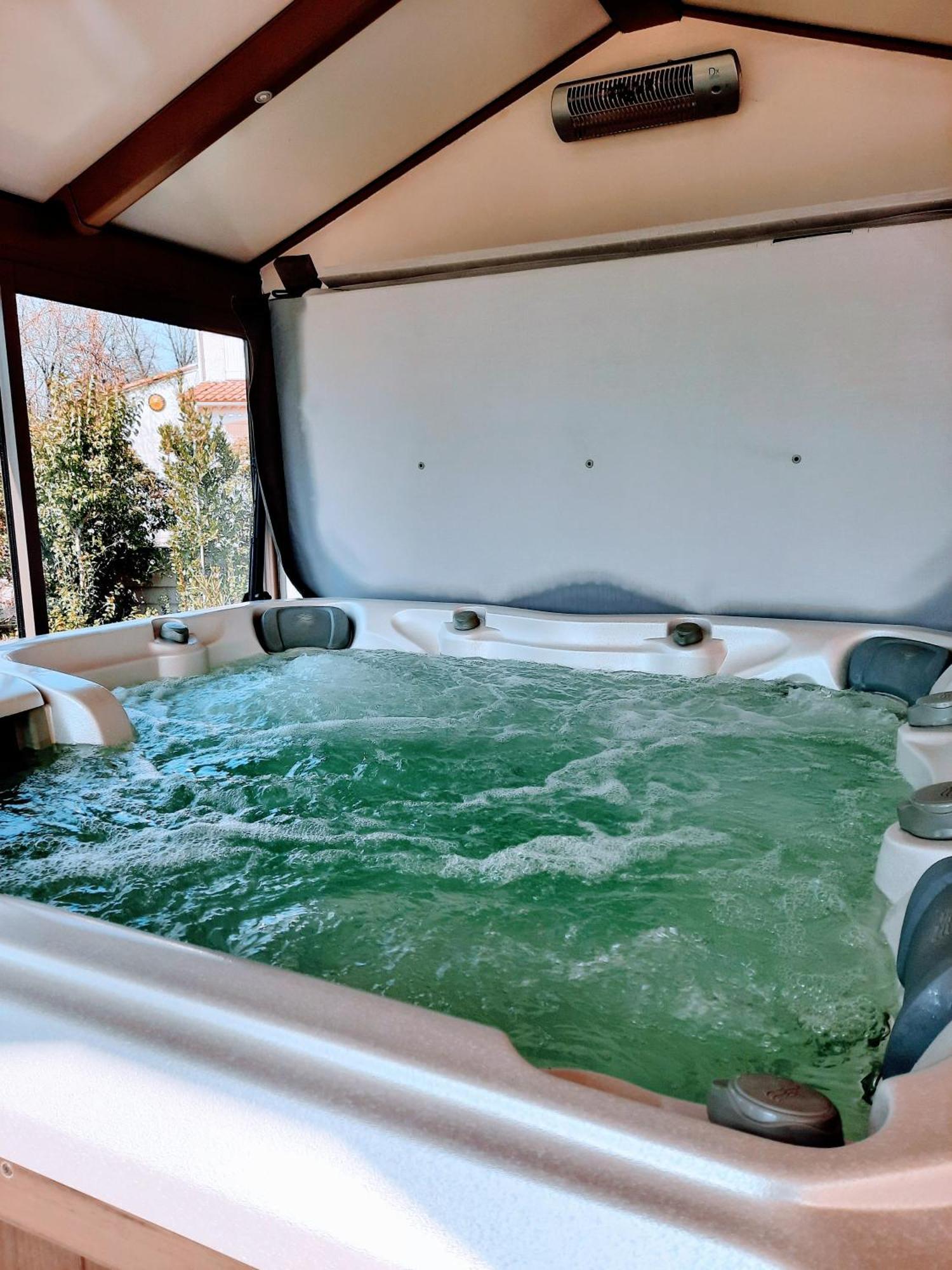 Ma Vie La Avec Jacuzzi Privatif Apartment